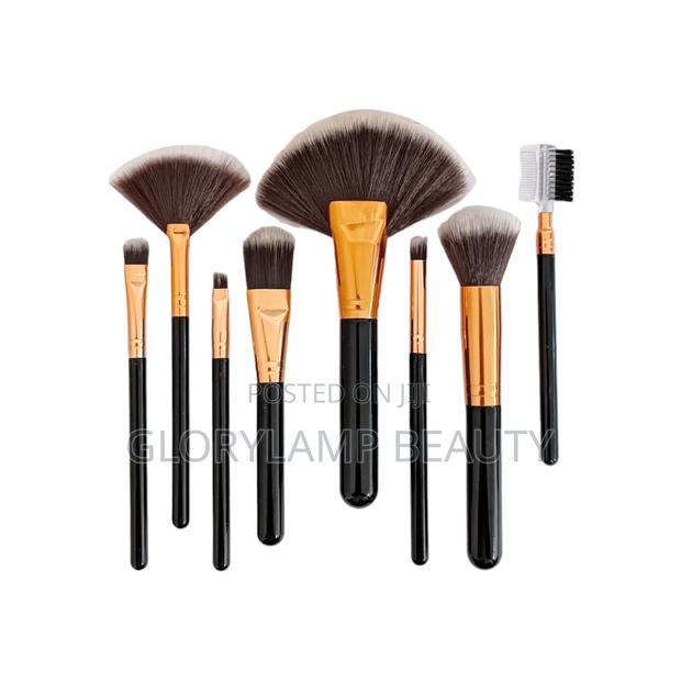Professional 8-Piece Makeup Brush Set – Black Gold · Photo 1