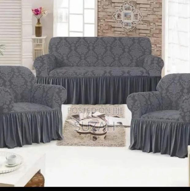 Elastic Chair Covers · Photo 1