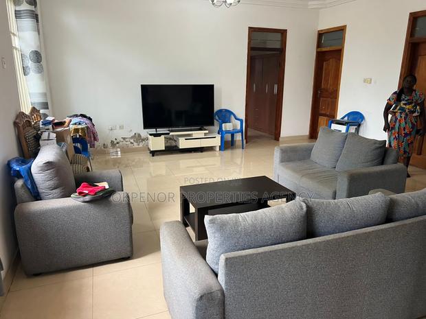 3bdrm House in Tema Com10 for rent · Photo 7