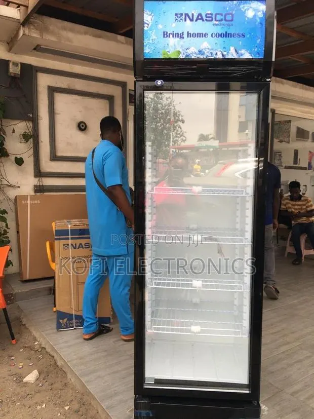 Nasco 288 L Commercial Showcase Refrigerator With Interior Light · Photo 1
