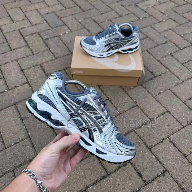 Asics Gel-Kayano 14 Jasper Green Sneakers · Photo 1