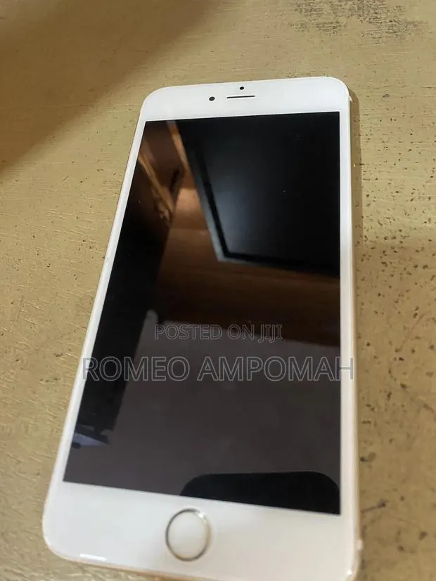 Apple iPhone 6s Plus 32 GB Gold · Photo 1