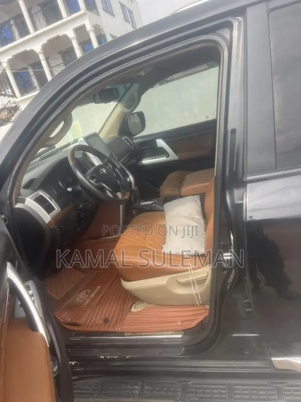 Toyota Land Cruiser 4.0 V6 GX-R 2010 Black · Photo 1