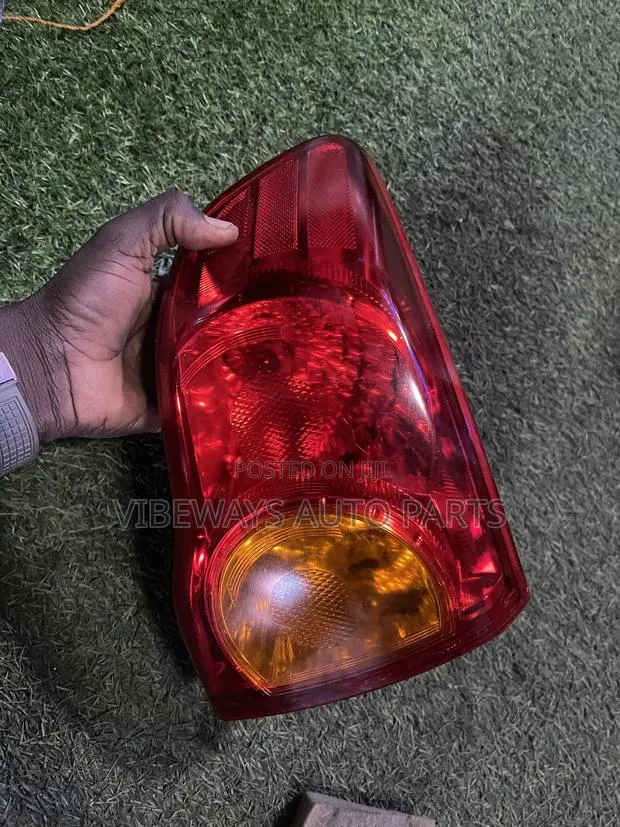 Toyota Corolla 2009-2010 Taillight Original · Photo 1