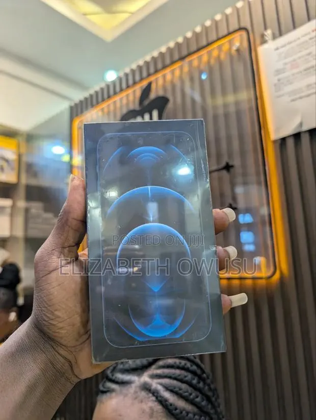 New Apple iPhone 12 Pro 128 GB Blue · Photo 1