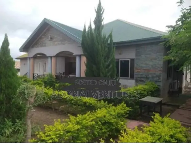 5bdrm House in Santasi Anyinam, Kumasi Metropolitan for sale · Photo 1