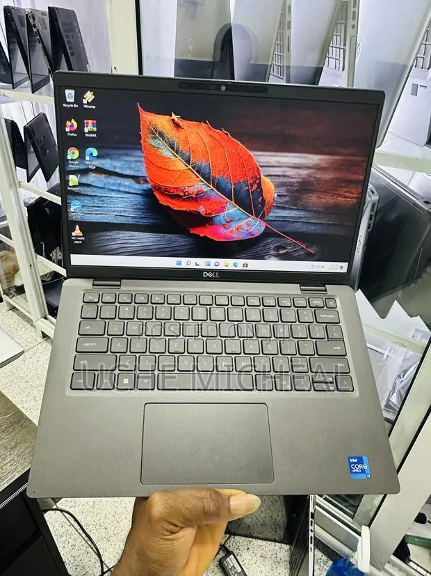 Laptop Dell Latitude 7420 32GB Intel Core i7 SSD 256GB · Photo 3