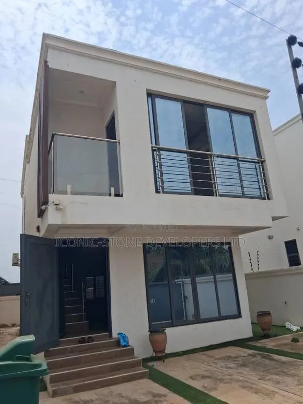 3bdrm House in School Junction, Nmai-Dzorn for rent · Photo 1