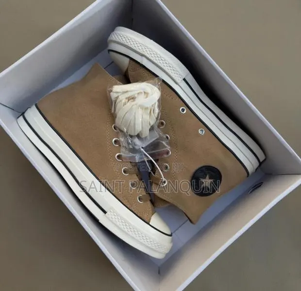 Chuck Taylor Converse · Photo 1