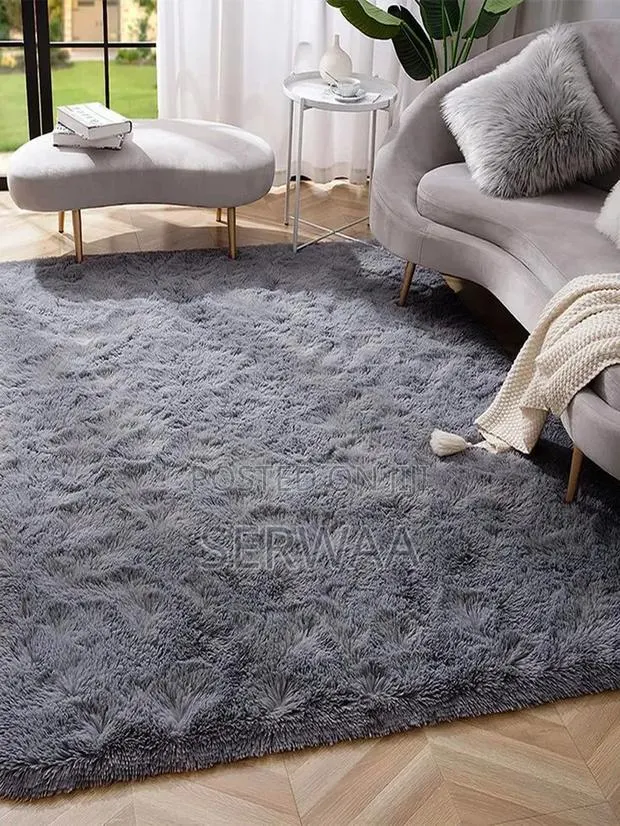 Thick Fluffy Rugs · Photo 1