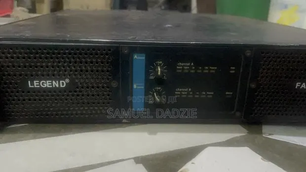 Amplifier Legend 4000 · Photo 1