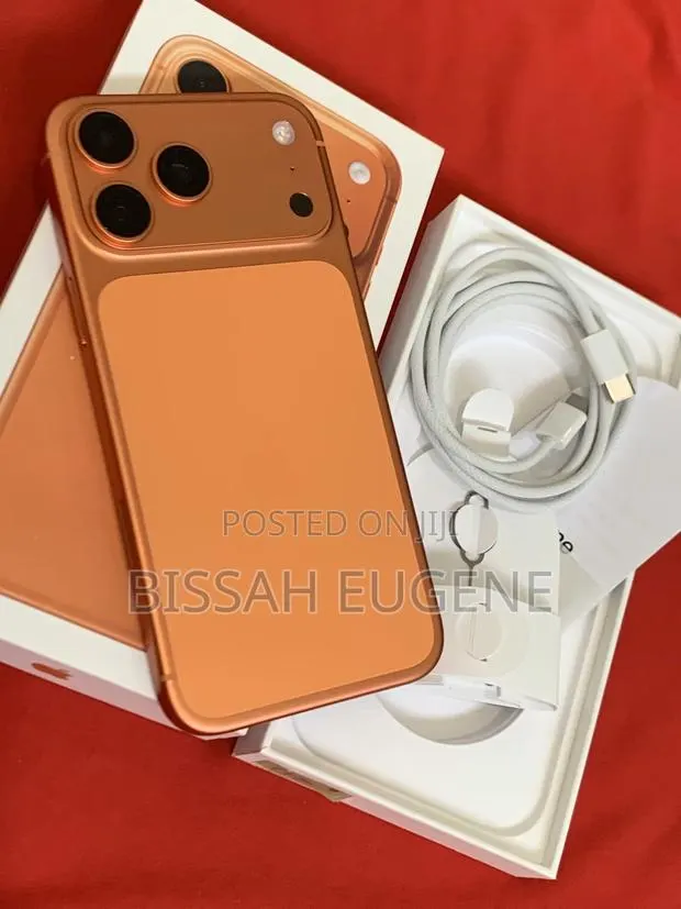 Apple iPhone 17 Pro Max 256 GB Orange · Photo 1