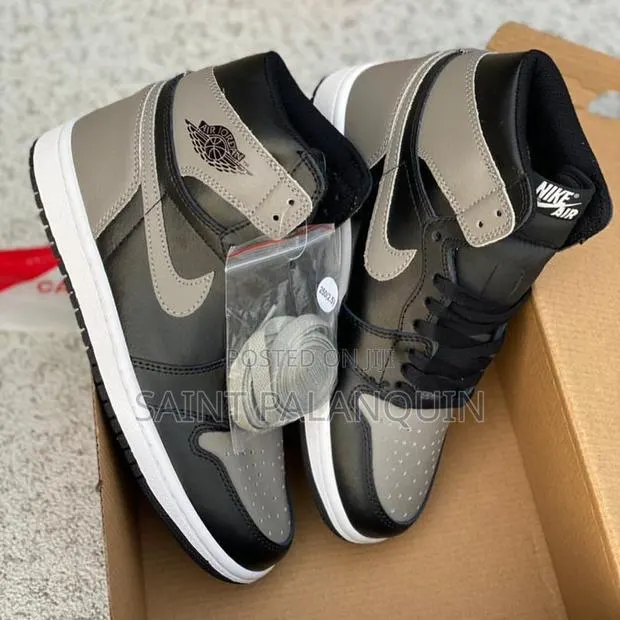Nike Air Jordan · Photo 1