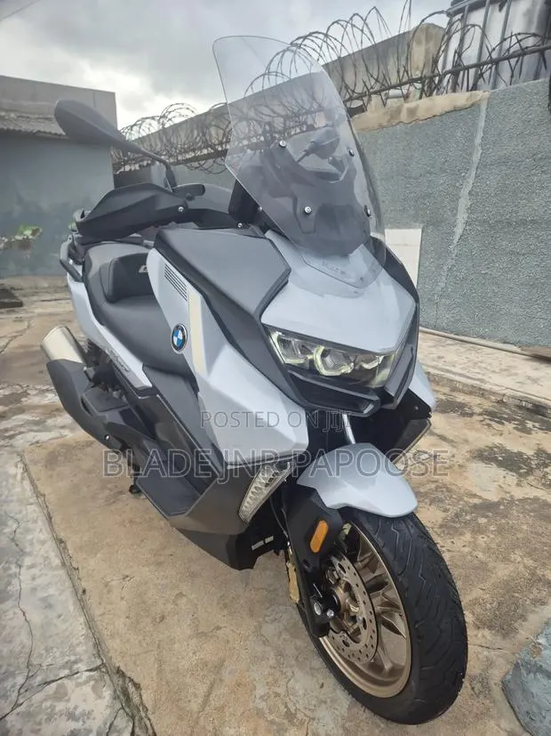 BMW C 400 GT 2026 Silver · Photo 1