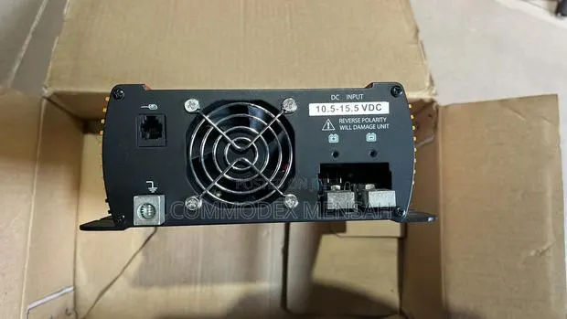 Morningstar Sunsaver MPPT 15a Solar Charge Controller – 12v/24v · Photo 1