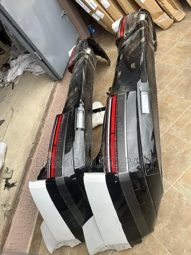 Hyundai Santa Fe 2024-2025 Back Bumper Complete Available Now · Photo 1