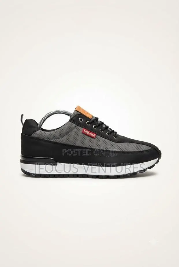 Timberland Leather Shoe Black/Gray · Photo 1