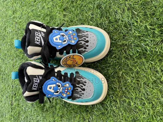 Kids High Ankle Shoes · Photo 1