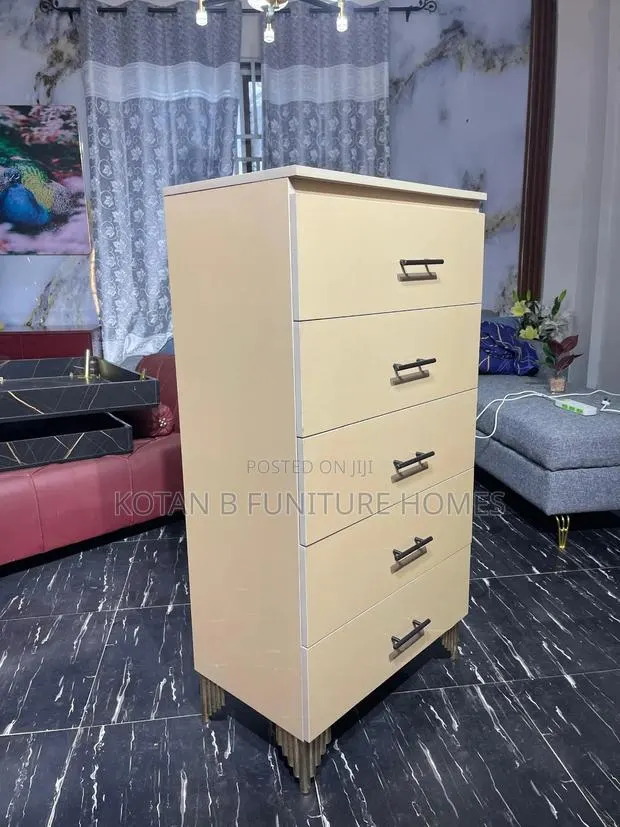 Cute Baby Closet -excellent Condition · Photo 1