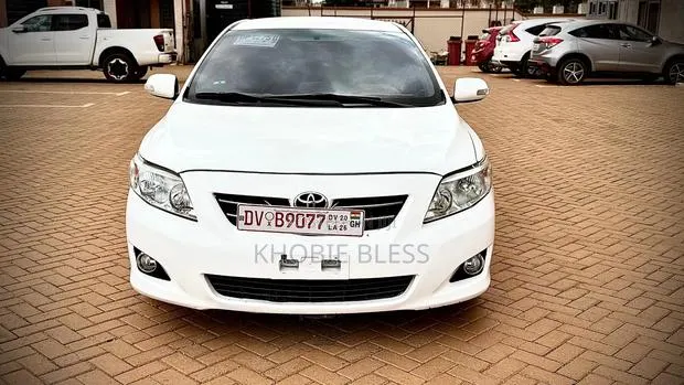 Toyota Corolla 1.8 Advanced 2009 White · Photo 1