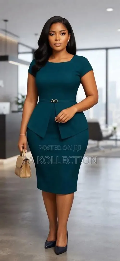 Ladies Fitted Buttoned Office Dress · Photo 1