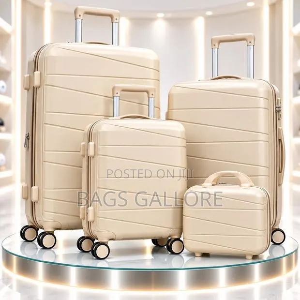 Off White Luggage · Photo 1