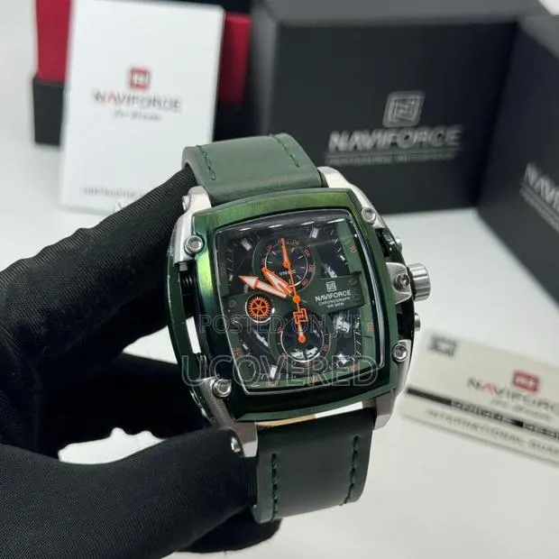 Naviforce Leather Strap Chronograph And Tonneau-shaped Zinc Alloy · Photo 1
