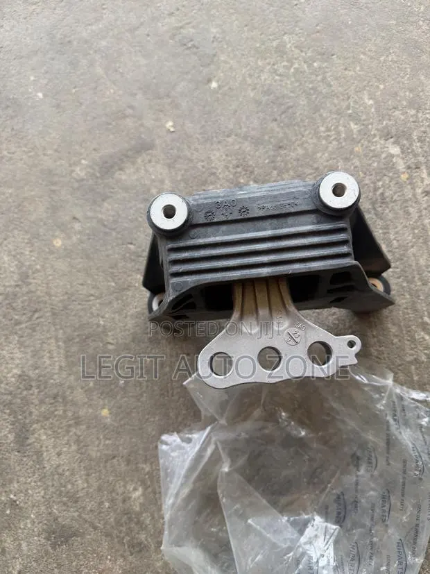 Honda CRV 2023,2024,2025,2026, Engine Seat Available · Photo 1