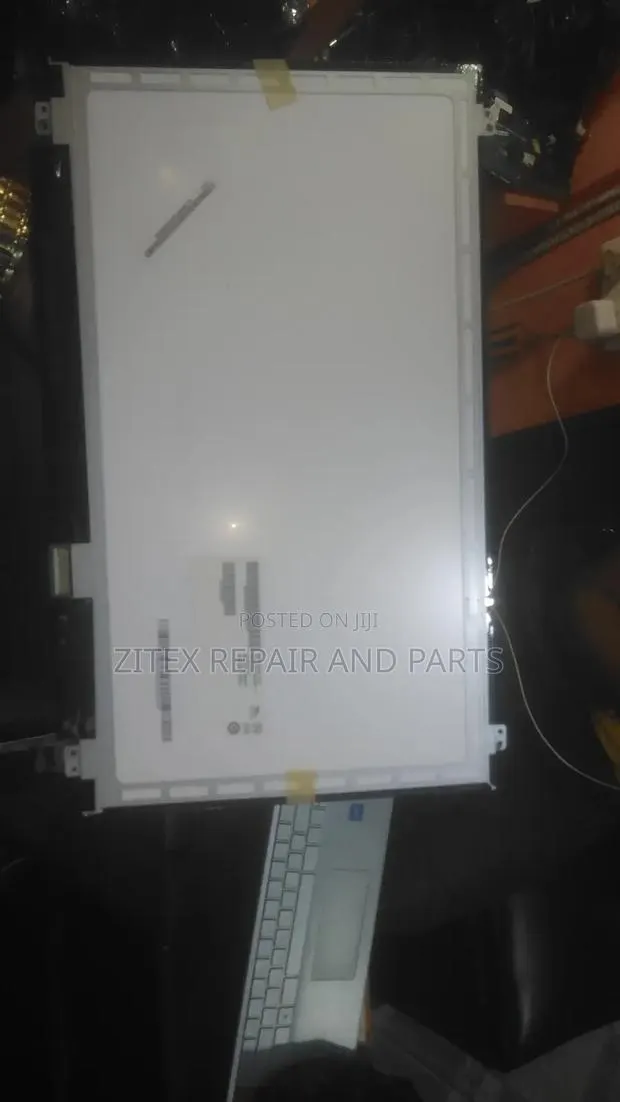 Laptop Screen Fixing · Photo 1