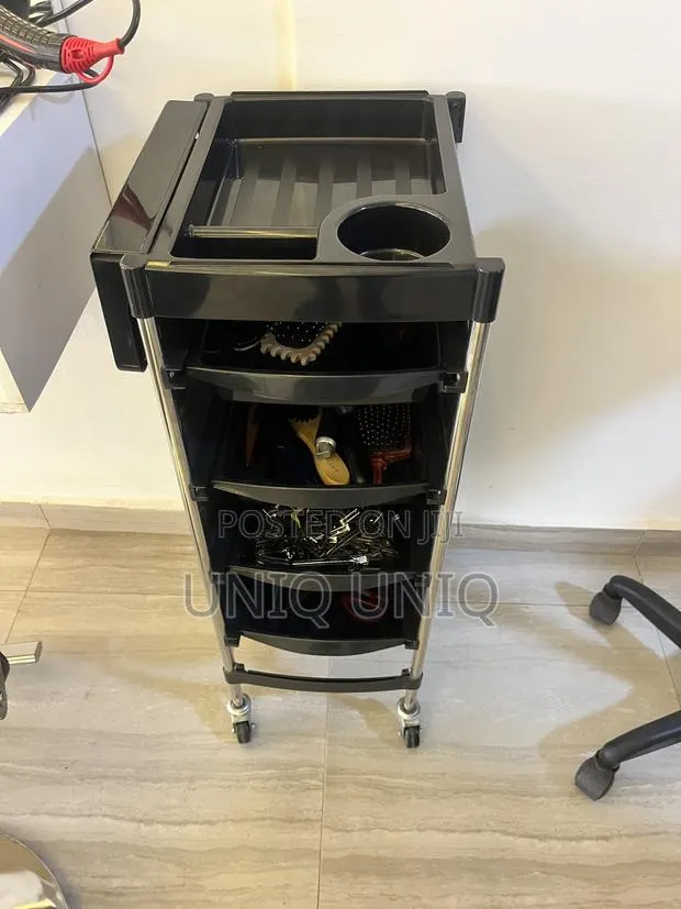 Trolley - Salon · Photo 1