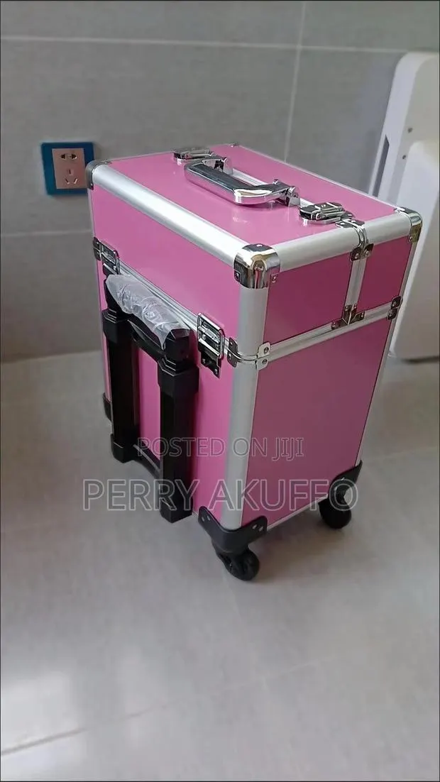 Professional MakeUp Luggage (Large) · Photo 1