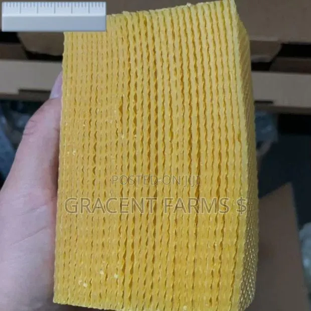 13.3 X 9cm Beeswax Foundation Sheet · Photo 4