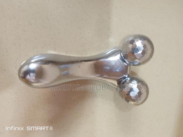Body Kneading Massager · Photo 2