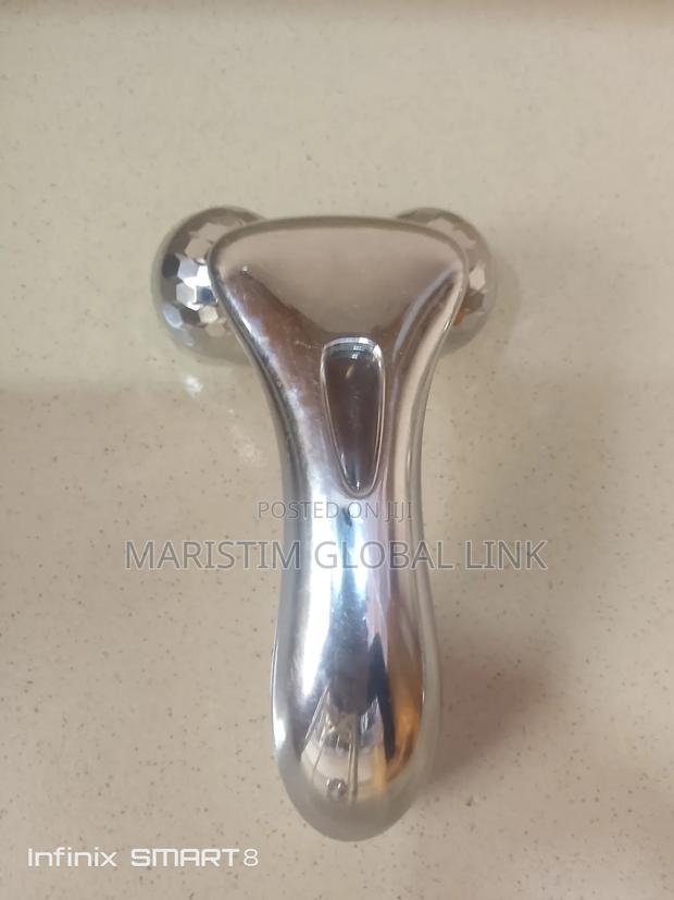 Body Kneading Massager · Photo 3