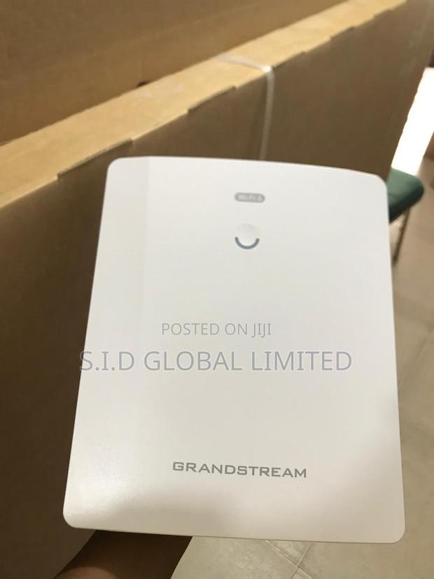 Grandstream Ax3000 Support 256 Concurrent Wi-fi Client Devices · Photo 1