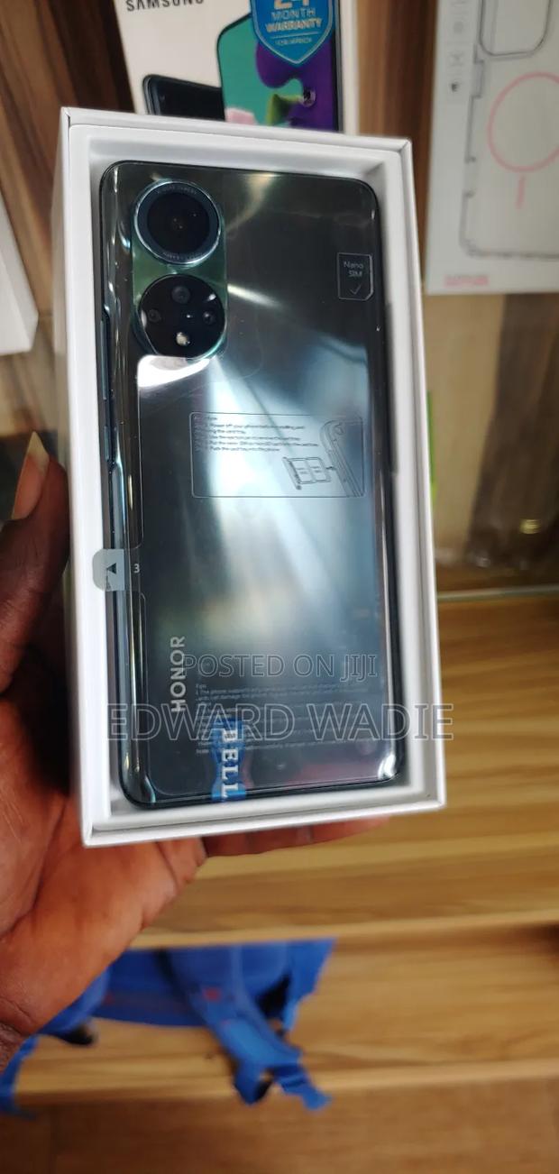 New Huawei Honor Magic 64 GB Black · Photo 3
