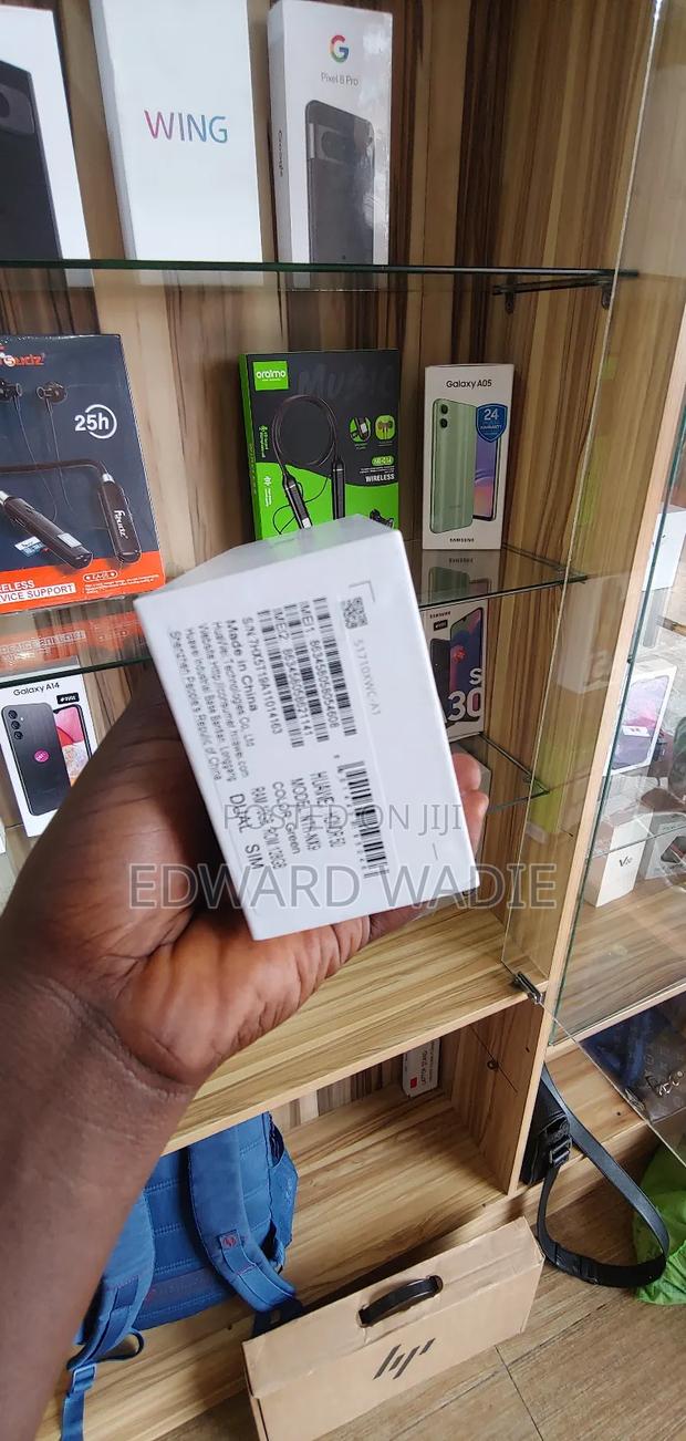 New Huawei Honor Magic 64 GB Black · Photo 5