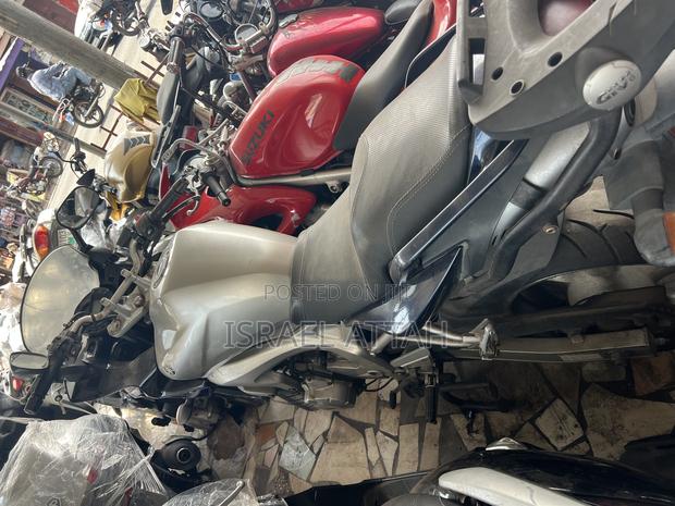 Yamaha FZ 2010 Silver · Photo 1