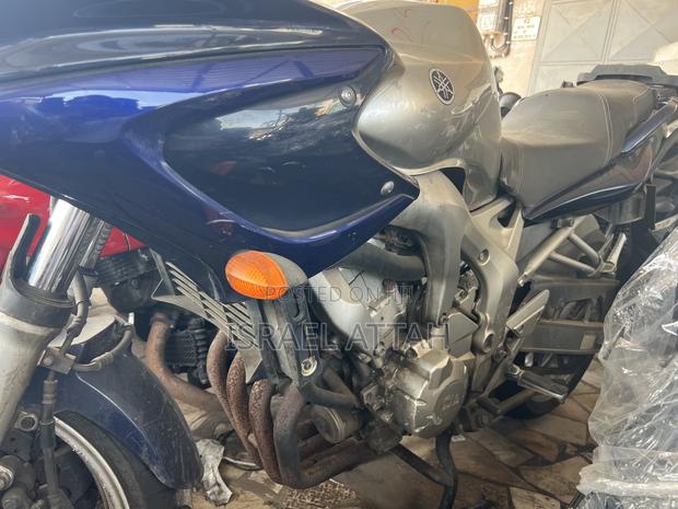 Yamaha FZ 2010 Silver · Photo 4