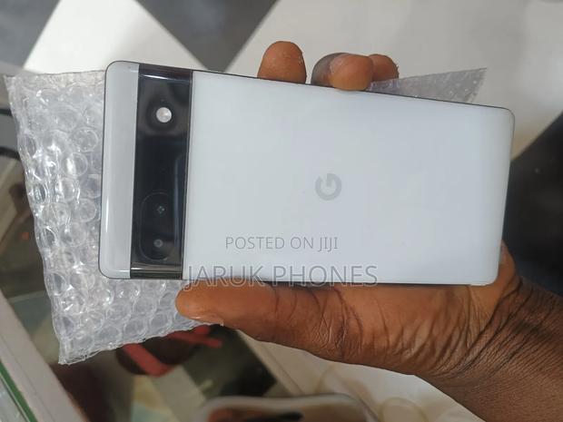 Google Pixel 6a 128 GB White · Photo 1