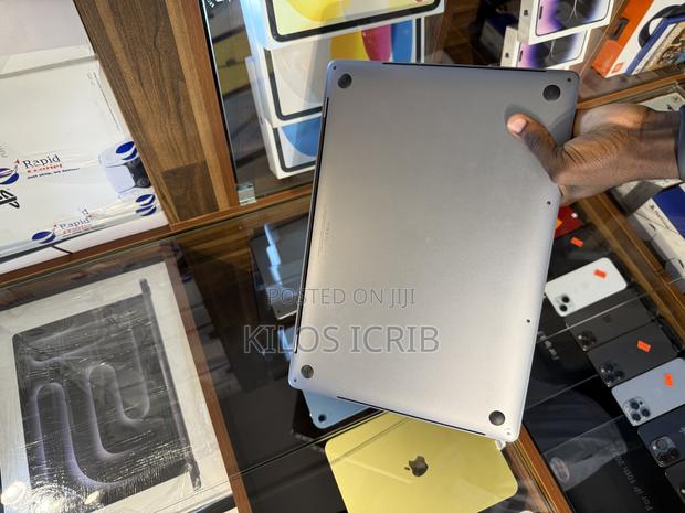 Laptop Apple MacBook Pro 2019 32GB Intel Core i7 SSD 512GB · Photo 3