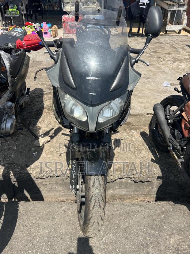 Honda CB 2009 Black · Photo 1