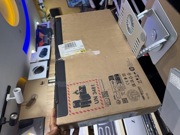 New Laptop HP Omen 16 32GB AMD Ryzen 9 SSD 1T · Photo 5