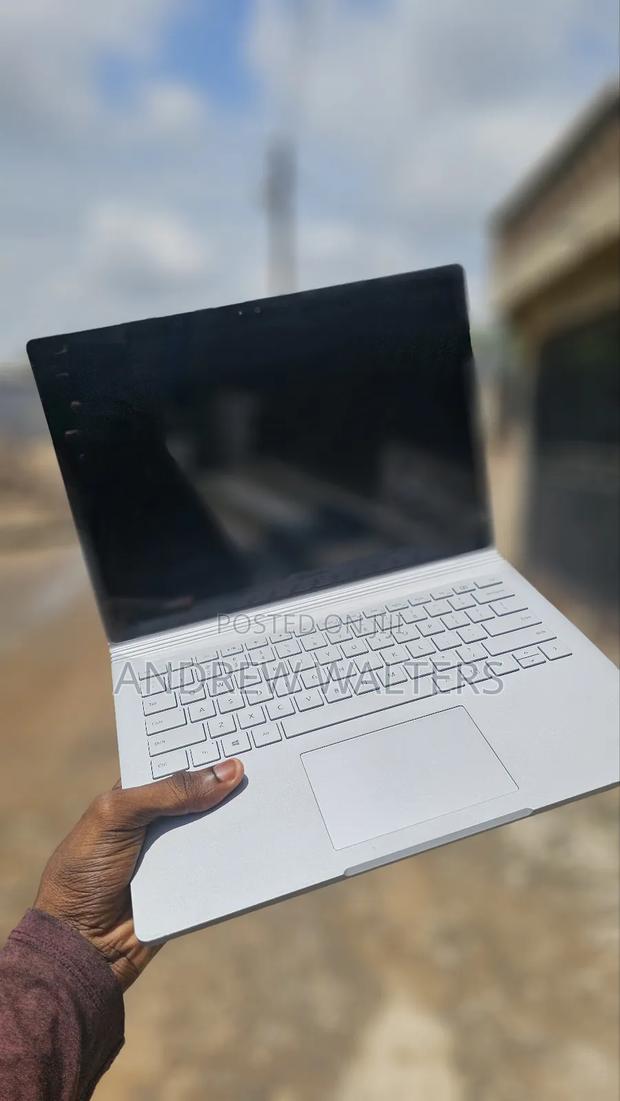 New Laptop Microsoft Surface Book 8GB Intel Core i5 SSD 256GB · Photo 1