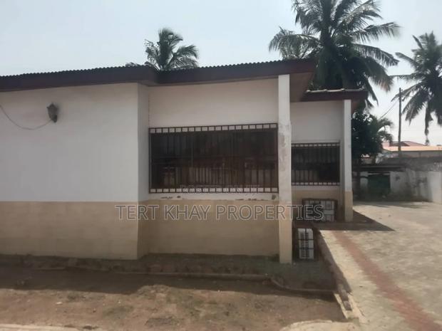 7bdrm House in Teshie Nungua Estate for sale · Photo 3