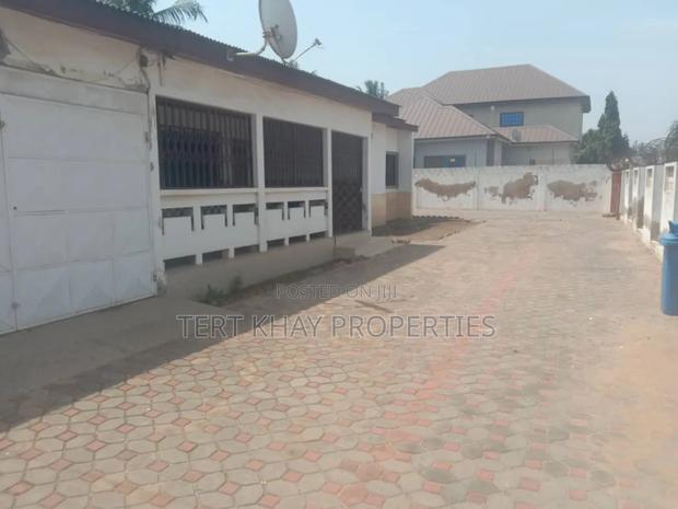 7bdrm House in Teshie Nungua Estate for sale · Photo 1