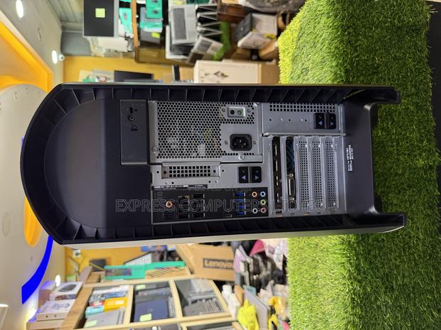Dell Alienware Aurora R12 32GB AMD Ryzen 7 SSHD (Hybrid) 1T · Photo 2