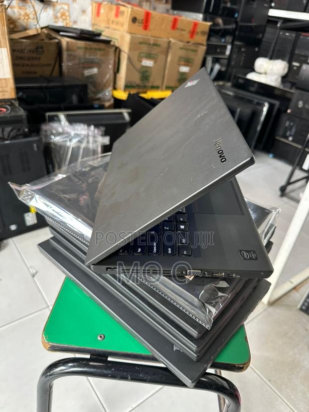Laptop Lenovo ThinkPad X240 8GB Intel Core i5 HDD 500GB · Photo 2