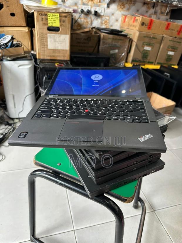 Laptop Lenovo ThinkPad X240 8GB Intel Core i5 HDD 500GB · Photo 1