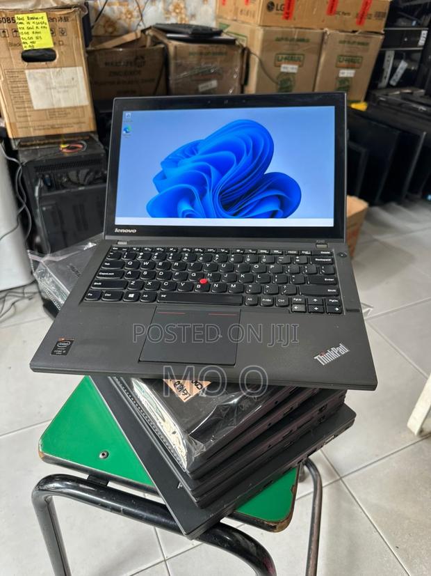 Laptop Lenovo ThinkPad X240 8GB Intel Core i5 HDD 500GB · Photo 4